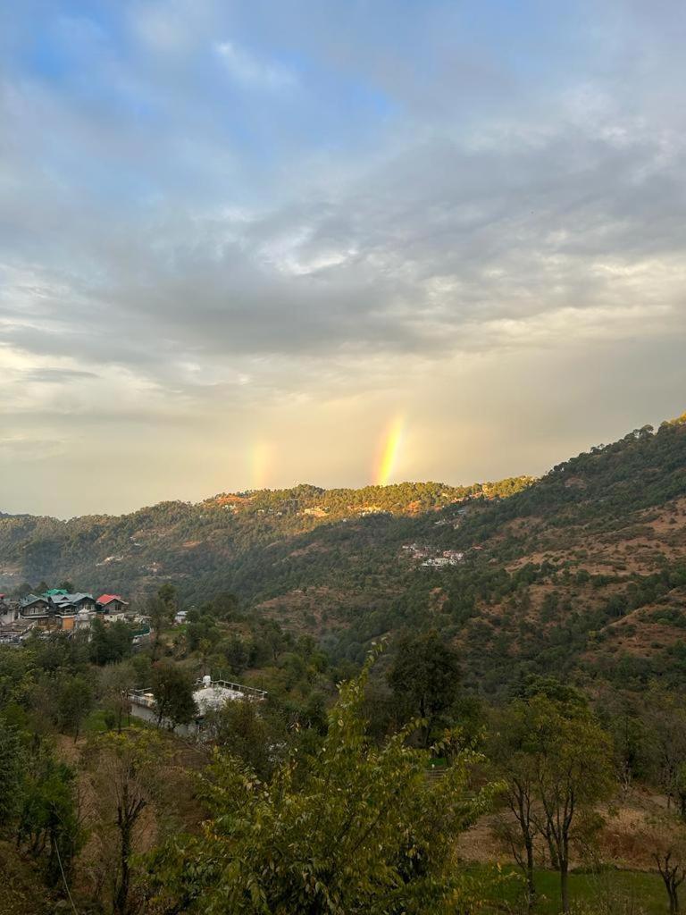 Idyllic Private Cottage W/King Bed + Mountain View Kasauli Exteriör bild